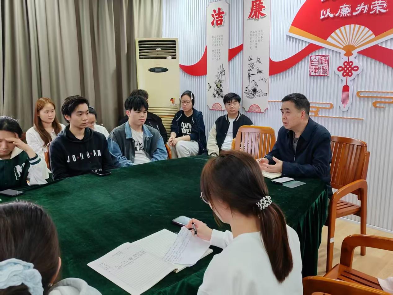 2359A9AEBD7E6E5B0015EAAFF802D4BE