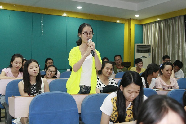 beat365官网学生用英文进行提问