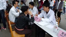 学雷锋，“天使”在行动——记beat365正版唯一入口必一护理学院三月学雷锋之义诊活动