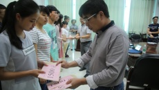 beat365官网举行2015级香港应善良助学金发放仪式