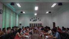 阿尔伯塔大学药物开发与创新中心主任Dr.Raimar Löbenberg、桂林医学院特聘教授奉建芳主任莅临beat365官网作讲座