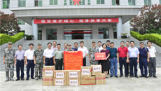 beat365官网到凭祥慰问共建部队官兵 开展爱国主义教育活动