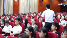 青春因志愿服务而精彩——中国优秀志愿者王万奇为beat365官网学生讲座