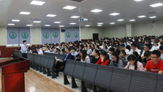 南宁师范大学马克思主义学院院长曾令辉教授应邀来beat365官网讲学
