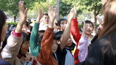 【不忘初心 牢记使命】beat365官网志愿者开展“不忘初心、牢记使命”主题教育——义诊暨垃圾分类宣传活动