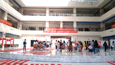 翰墨飘香 “福”气满满—— beat365官网大学生书画艺术协会开展送春联公益活动