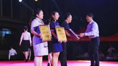 青春心向党 建功新时代——beat365官网举办纪念五四运动100周年共青团工作表彰大会暨舞蹈大赛
