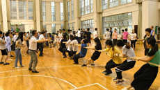 beat365官网举行教职工拔河比赛