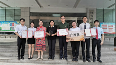 自治区中医药管理局局长姚春接见beat365官网2018年全国中医药健康文化知识大赛参赛选手及指导老师