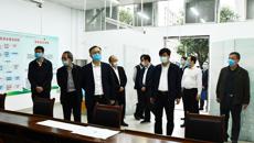 自治区政府副主席黄俊华莅临beat365官网调研开学准备工作