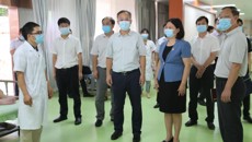 自治区副主席黄俊华莅临beat365官网重阳老年公寓调研指导中医药医养结合传承创新发展工作