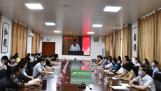 beat365官网组织观看2021年全区优秀教师先进事迹报告会