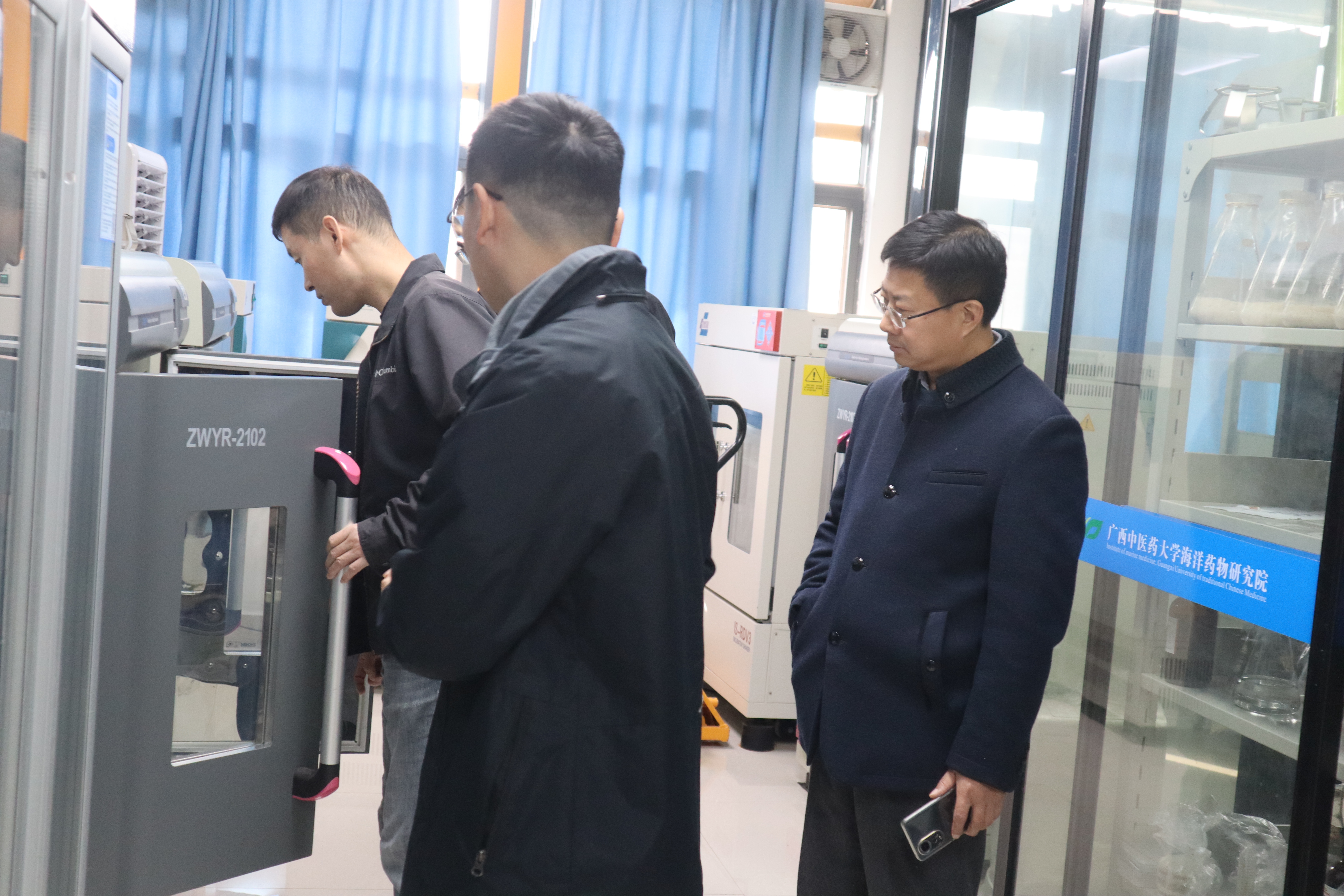 实验室安全卫生检查现场（三）