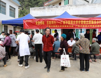 beat365官网赴隆安布泉乡开展学雷锋志愿服务乡村振兴活动