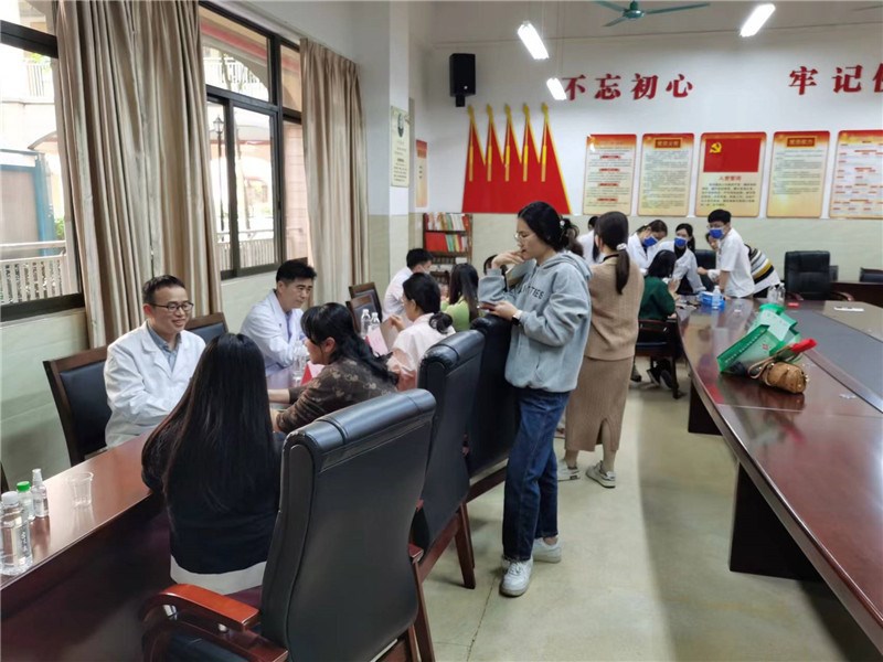 义诊现场