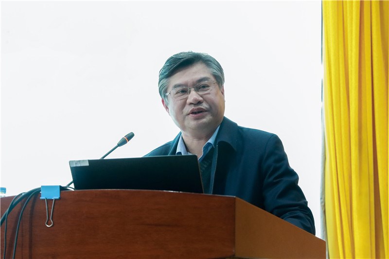 医院院长谢胜讲话