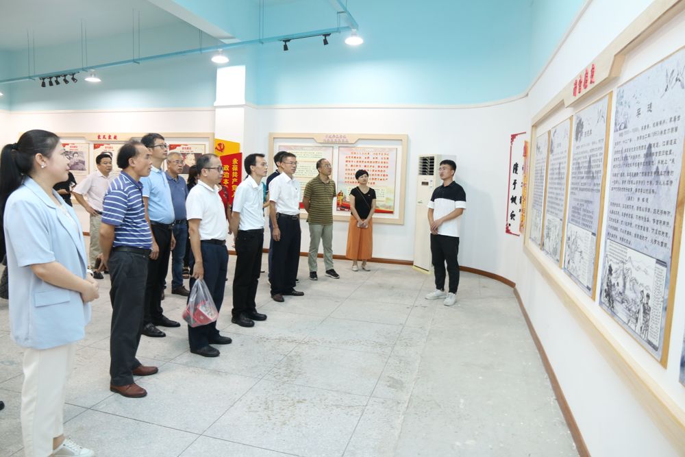 28现场教学:梧州市纪委廉政教育基地 (2)