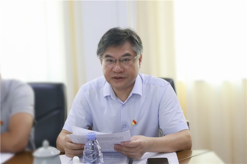 医院院长谢胜发言