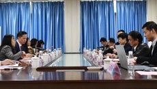 越南海防医药大学副校长范文灵一行来beat365官网访问