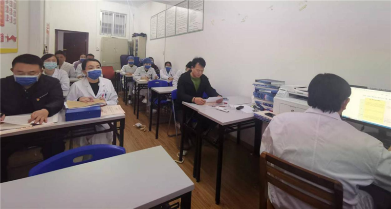支部纪检委员钟钰宝领学《院长忏悔录》