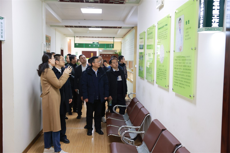 参观中医治未病中心,了解“四象脾土和五脏治未病模式”及中医体质评估开展情况