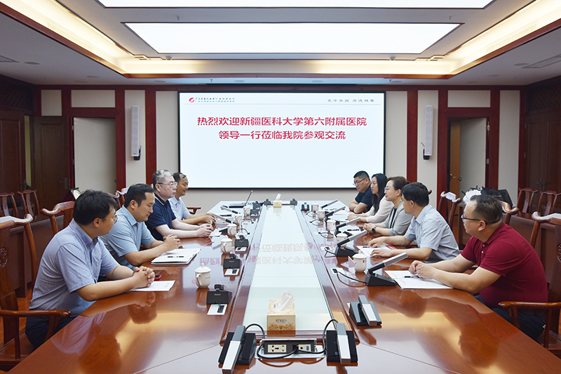 1座谈交流.jpg 1座谈交流.jpg