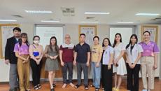 共筑中泰中医教育之桥：beat365官网三位教师赴泰国碧瑶大学执行教学任务