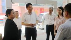 自治区政协副主席费志荣率队到beat365正版唯一入口必一百年乐制药有限公司调研