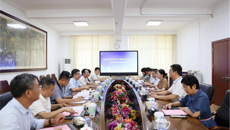 罗城仫佬族自治县委书记吴贞儒一行到第一附属医院参访交流