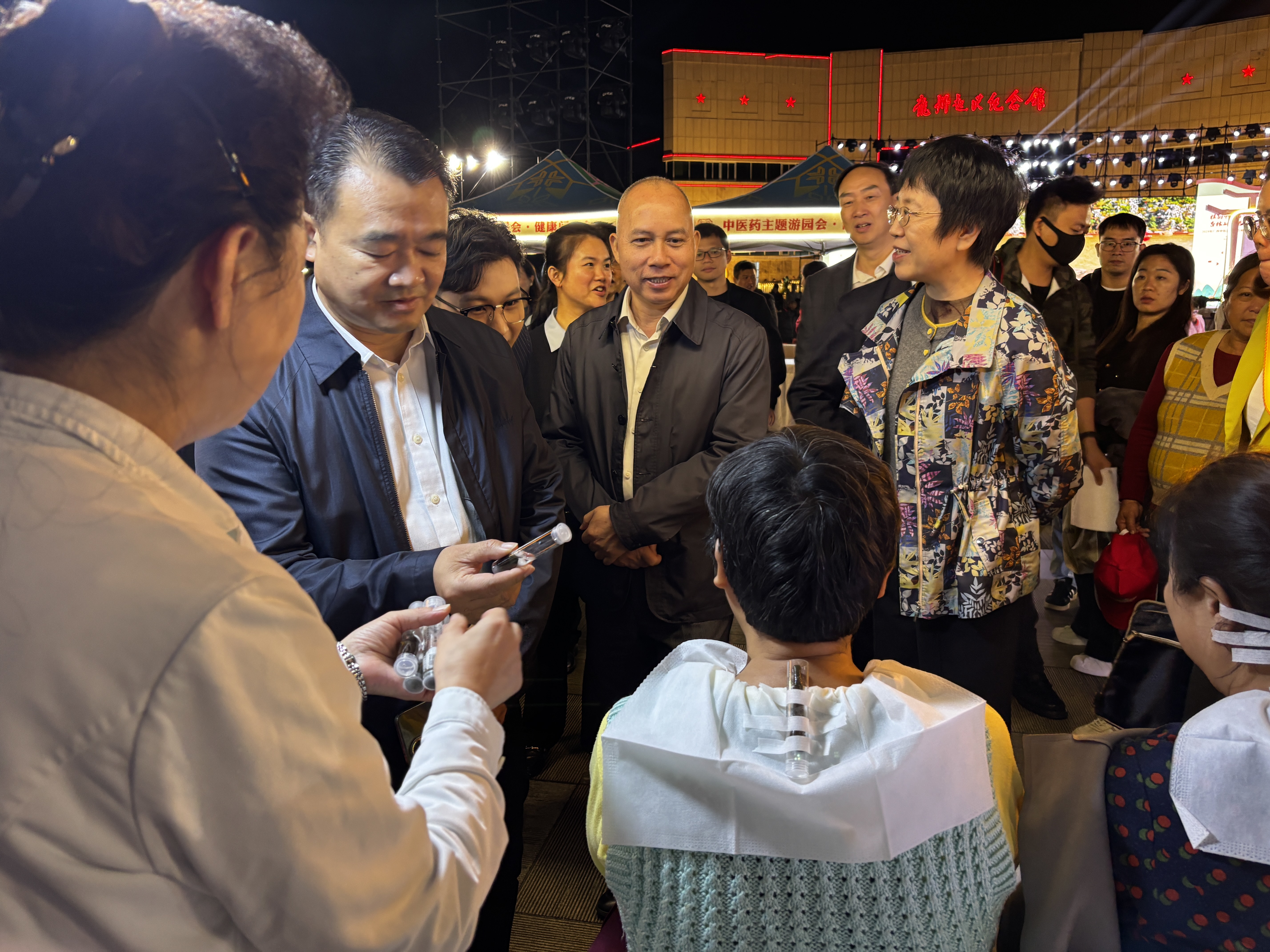 81fbdbb96663925d247460afb942150e