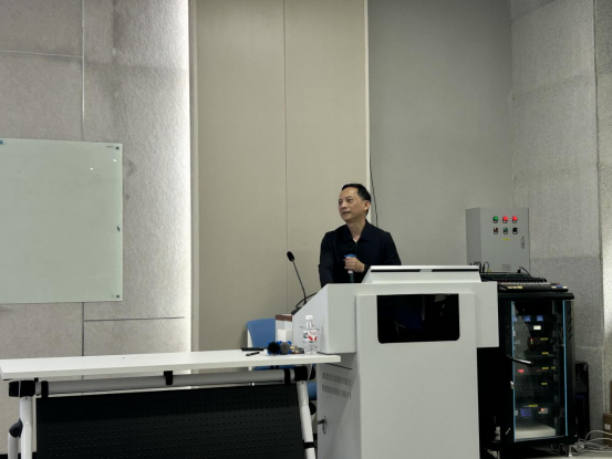 CDDA1A6969AB744C70E4F40354AF85EE