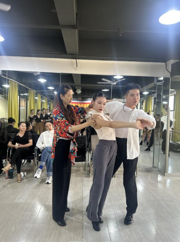 mmexport1728263189600