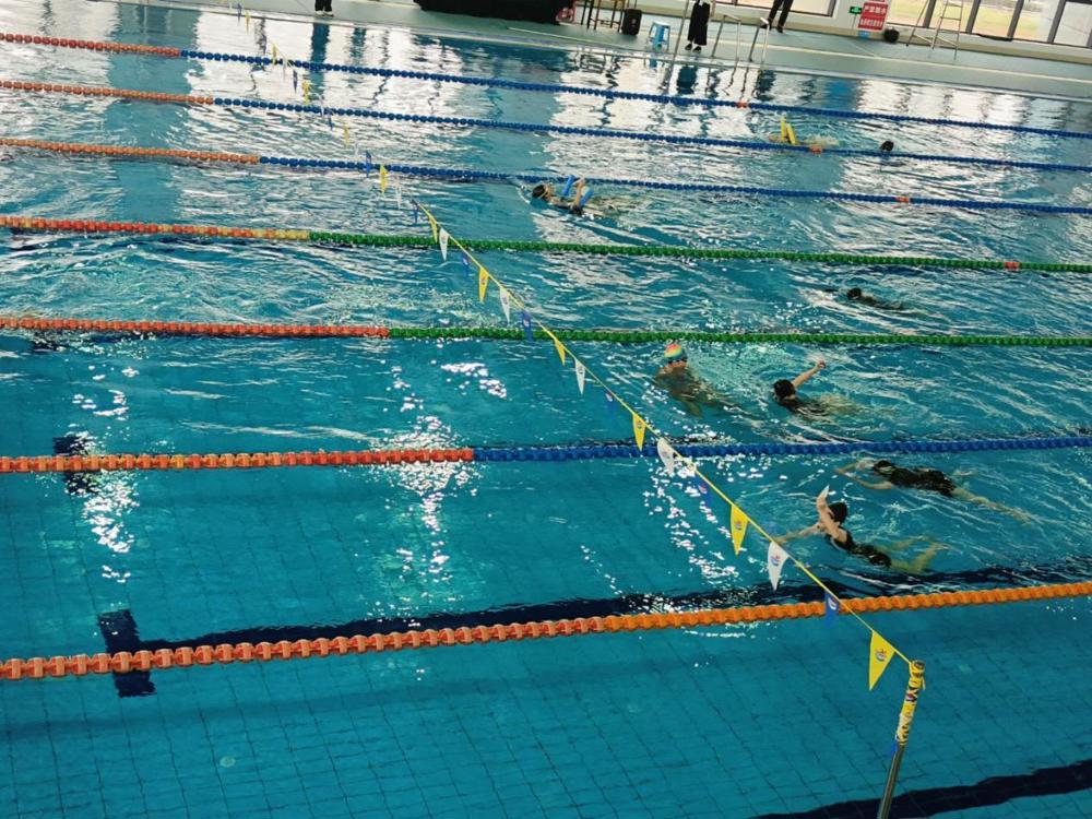 女子组药囊运输