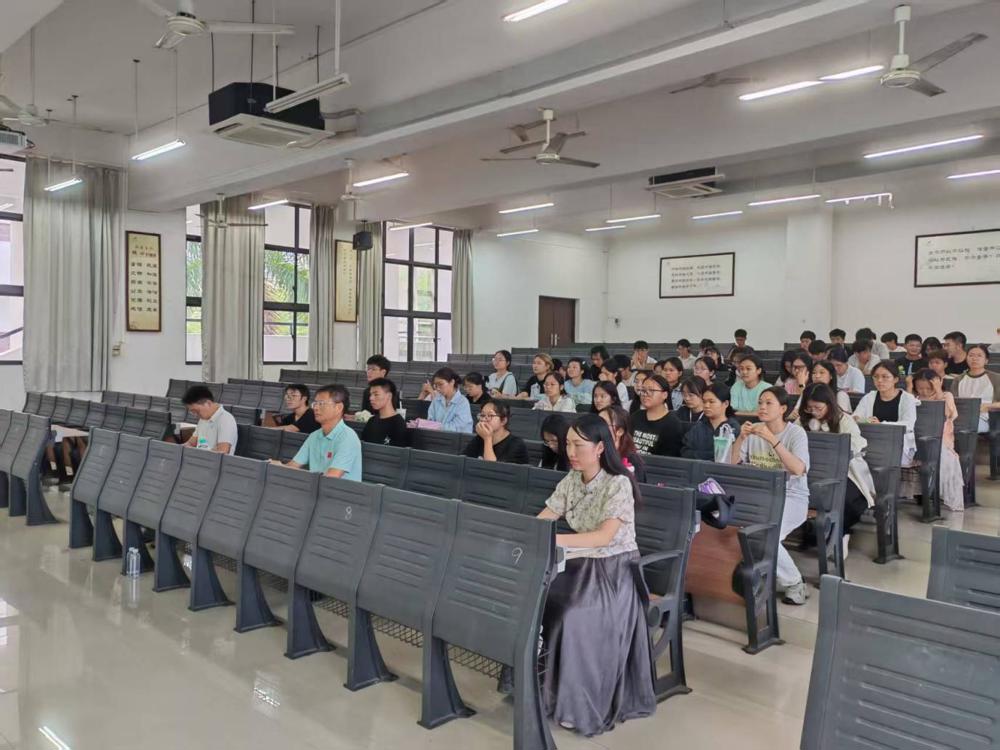 70105a7a469ecbd8d9c4fb0877a0360b