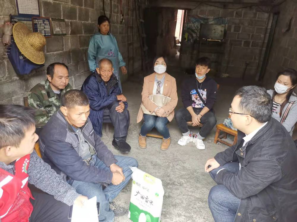 到对口帮扶欧里村开展入户走访志愿服务