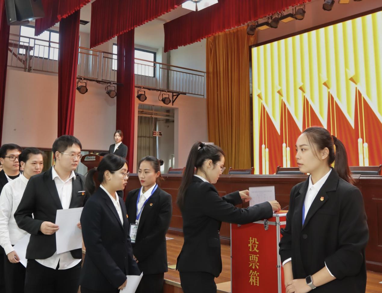 2a55264afa394efc402d50cac5867a4