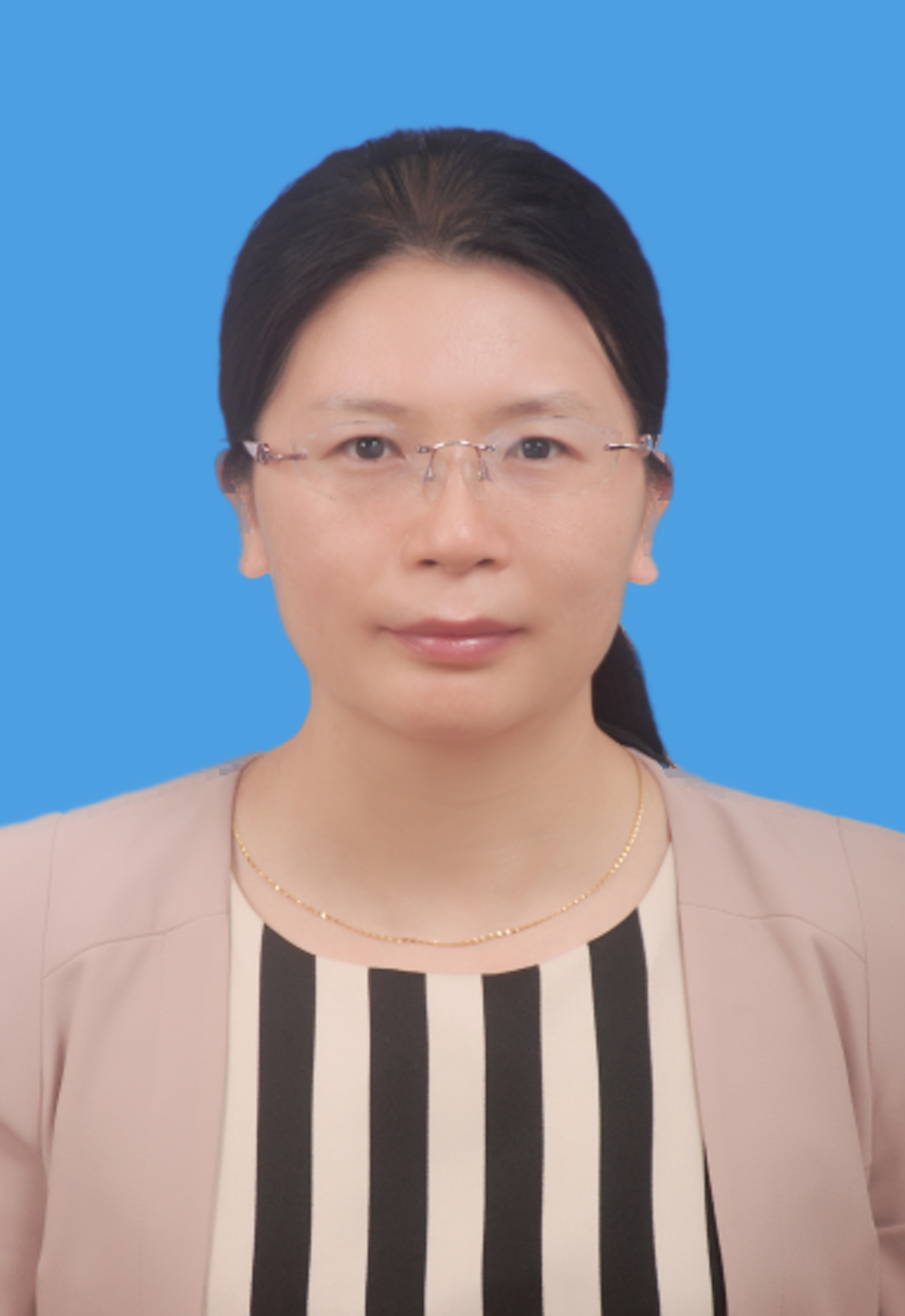 李桂凤+硕导照片