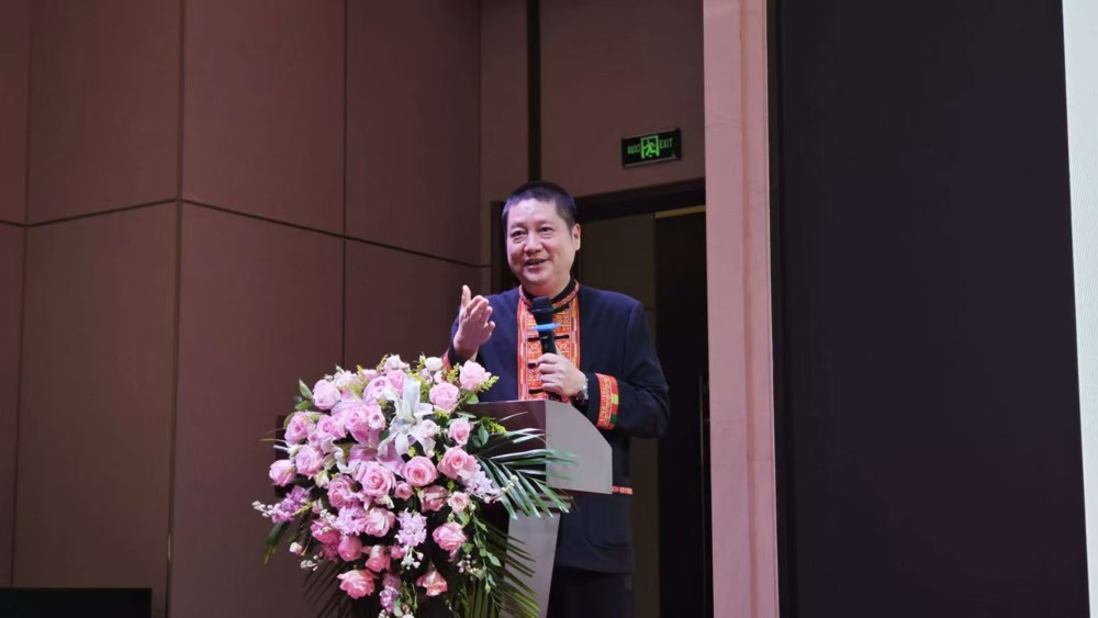 李彤教授作专题讲座